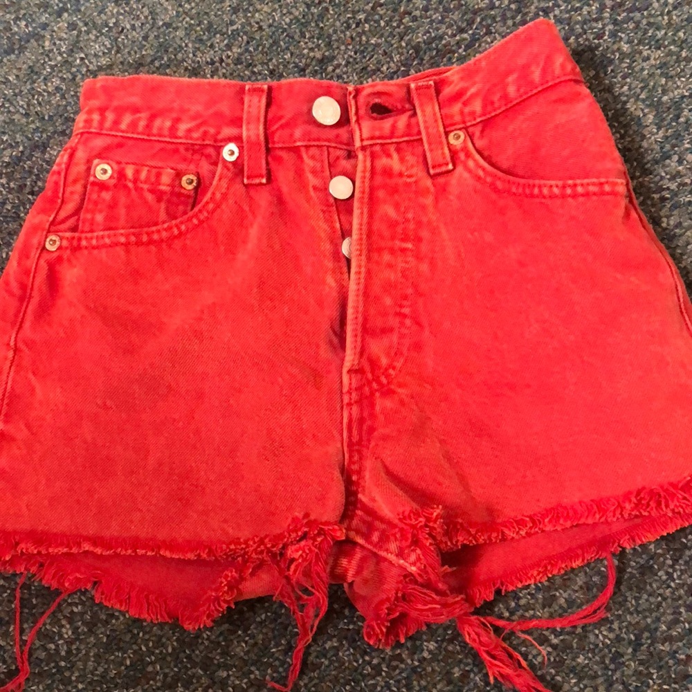 Levi 501 red shorts